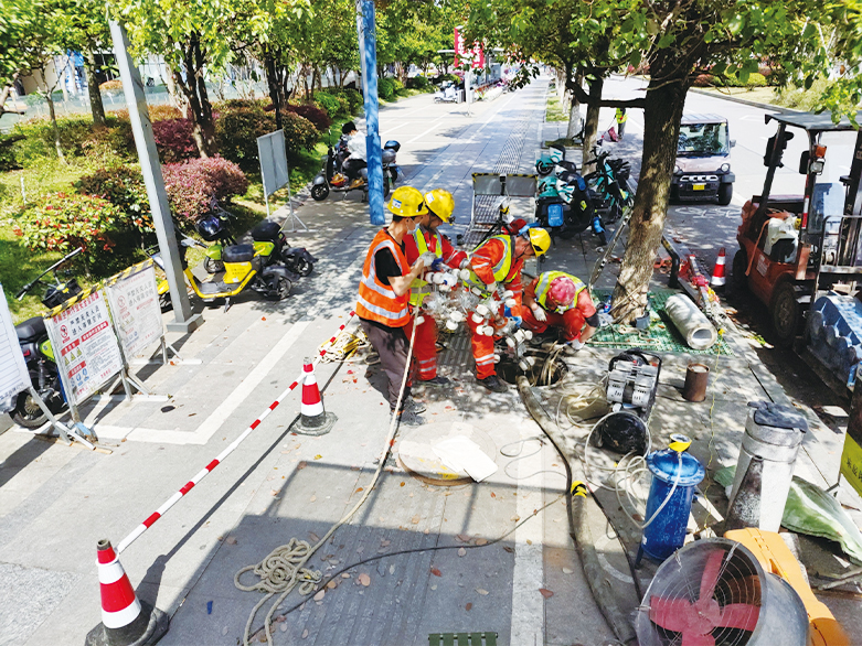  陵城UV-CIPP紫外光固化修复